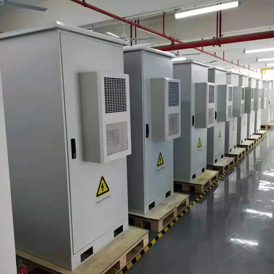 IP55 IP65 Su Geçirmez Dış Mekan Telekom Kabinleri OEM 18U 22U 32U