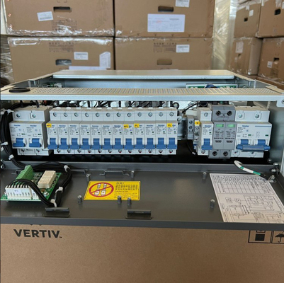 Vertiv 48Vdc gömülü güç sistemi 19 inç Telekom ekipmanları Netsure 731A41 200A anahtar güç kaynağı