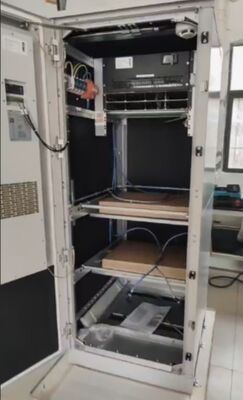 24kW -48V DC İç Mekan Telekom Güç Sistemi 16kW Başlangıç 8kW Genişletilebilir Yüksek Verimli Flatpack2 Modülleri